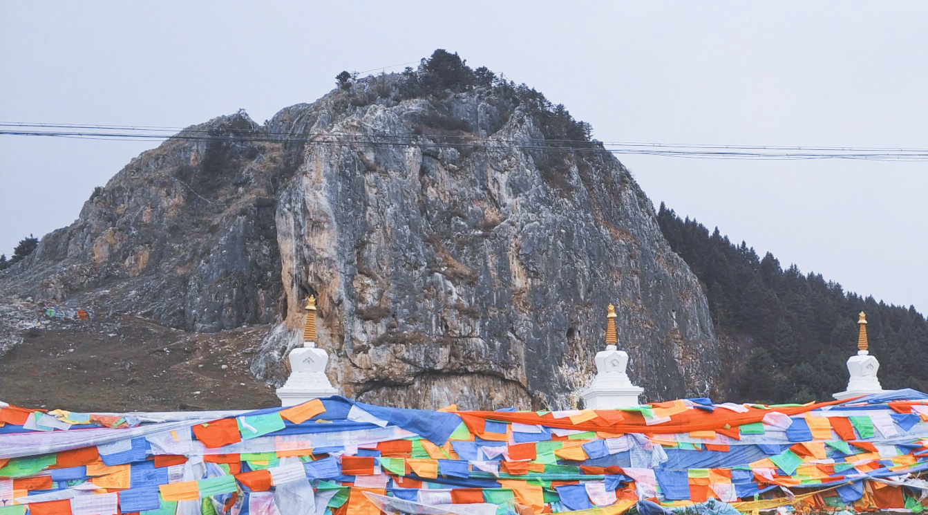 扎嘎神山