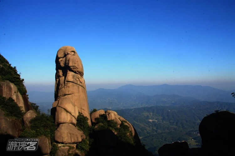 雄霸天下,登灵山,归来不看石