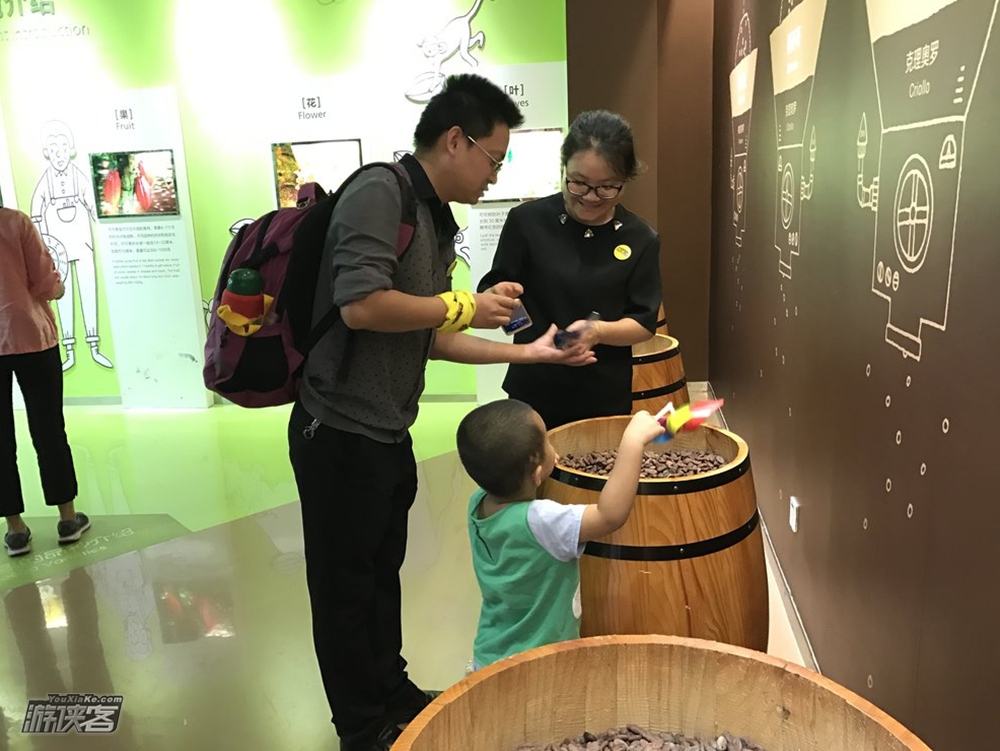 【查理的巧克力工厂】8.23周日,亲临梦幻“查理的巧克力工厂”,变身魔法师,DIY100%可可甜蜜巧克力;水上乐园疯玩,智勇大闯关;双上车点选择(单日亲子)