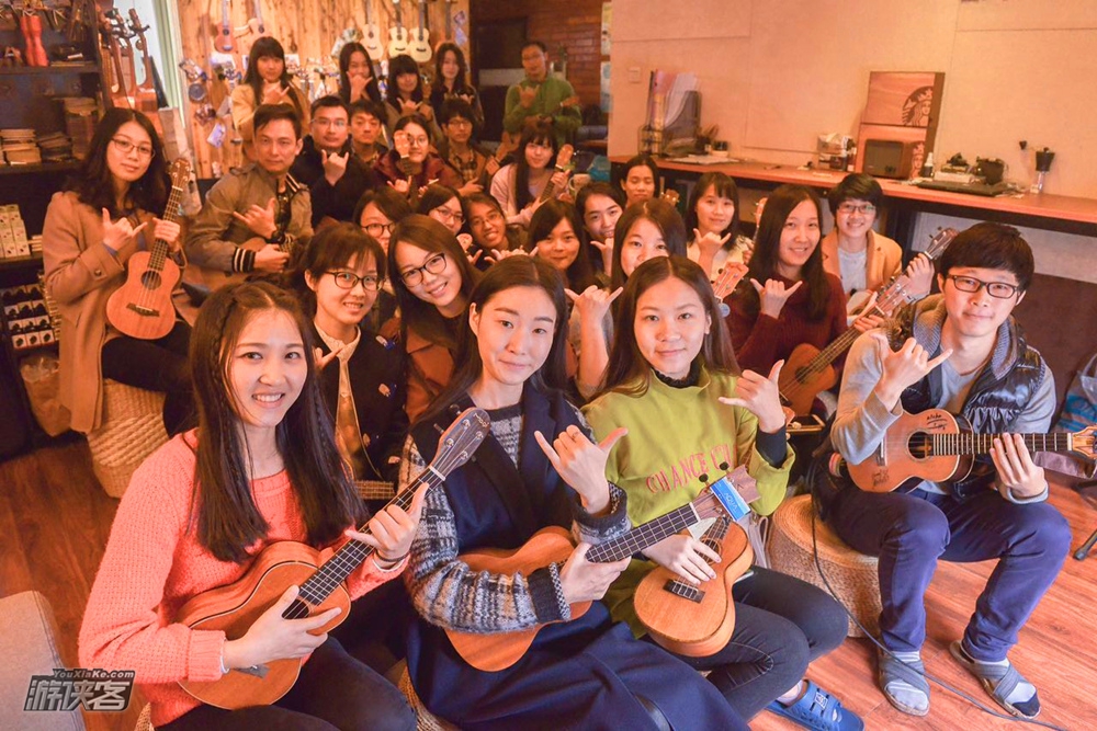 【下班去哪儿】4.27周四晚,从零基础学会尤克里里,练首特别的歌曲送给TA