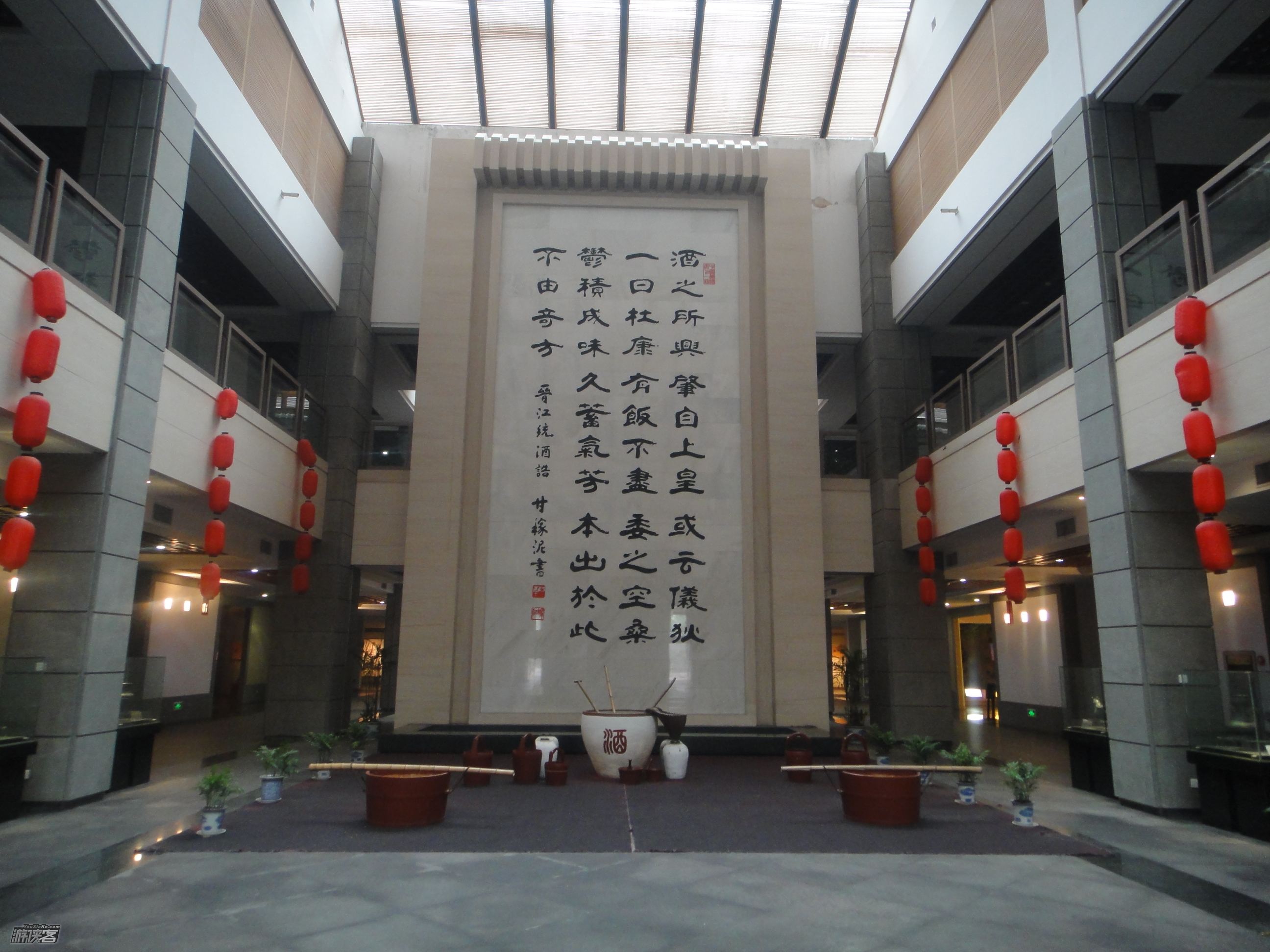 【游侠少年·跟着课本游绍兴】1.26周六,《从百草园到三味书屋》,鲁迅故里体验“三味早读”;地下酒窖探寻会“呼吸”的黄酒,花雕DIY带回家!(单日独立营)