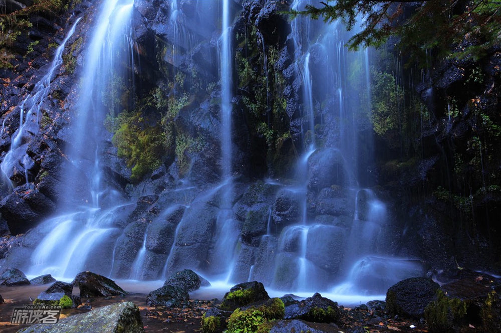 【东北秋色-长白山全景】9-10月 长白山西坡+北坡-天池-望天鹅-防川一眼望三国-鸭绿江 7日 东北 纯玩深度游(中国最美秋色观光带)