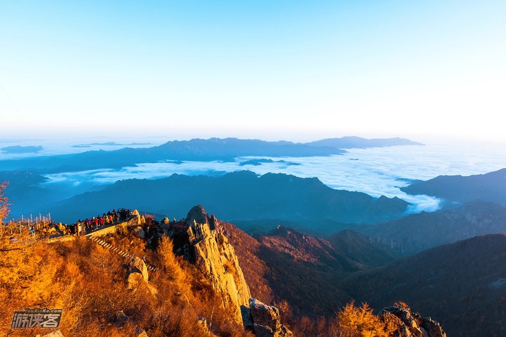 【坝上秋摄全景风光+仙境雾灵山】9-10月 金秋坝上五彩风光-全新万马奔腾-马踏水花日落驼影-雾灵山晨雾摄影 七日风光创作团(2017全新升级数量约300匹场景万马奔腾)