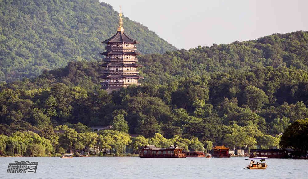 【当地玩乐·经典西湖】山水禅踪处,西湖秘境画扇描诗+灵隐寺参佛祈福+雷峰塔登高远眺,杭州1日游(4-15人VIP小团)(探索杭州系列)