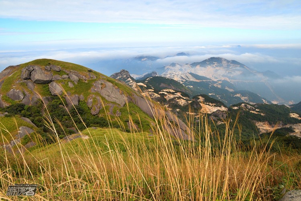 【秋染云髻山】12.16周六:云端发髻理红妆,穿越枫叶丛林,拿下油画里的山巅