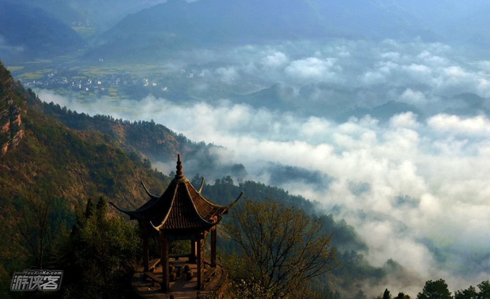 【仙境齐云山】金秋国庆假期,祈福圣地齐云山/千年古村南屏,感道韵仙风,赏丹霞山水,探黄山秘境,享风味人间!(3日皖南休闲轻户外)