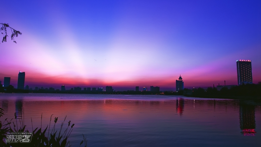 【都市游侠·夜行】3.29周四，夜游鸡鸣寺，玄武湖吹湖风观夜景，狮子桥寻美食吃宵