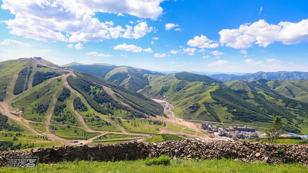【马驹沟·鲜花季】6.21周日 夏日最美徒步线路 避暑圣地马驹沟 赏漫山野花-油菜花海-万亩原始草原-巨型风车阵-明长城遗迹 单日休闲活动