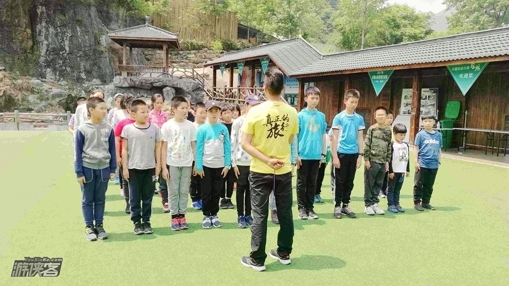 【“森林探险家”夏令营】小探险家来到山野,探索地心世界,溯溪寻找源泉,童军先锋工程,勇闯天涯勇攀高峰。挑战的不仅仅是体力上坚韧,更是对小探险家们心智上的磨练!(3日)