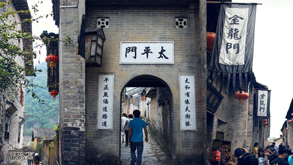 【黄姚古韵】2020年:万家灯火映黄姚,东潭岭观黄姚日出全景,骑行黄姚峰林,探寻青砖黛瓦下的黄姚古镇(深圳高铁往返,两天一夜)