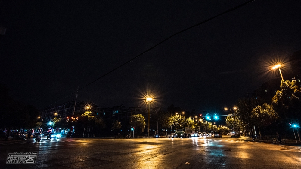 【下班去哪儿·夜行】6-8月,周三晚,与有趣的小伙伴一起,走街串巷,夜行金陵,踏十朝历史文化,赏古都风情夜色。(免费活动)
