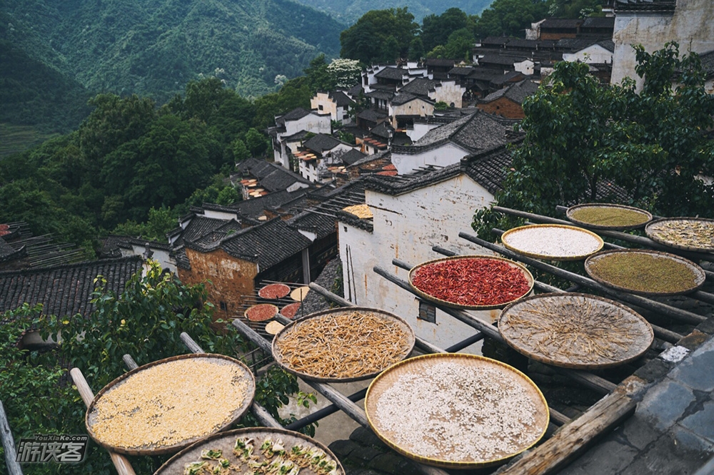 【篁岭+宏村】经典徽州,优选行程,不可错过的篁岭+宏村,精选住宿,2晚黄山市区五钻轻奢酒店,免费接送机/站,专车专导,当地散拼精致小团(3天2晚,2人成行)