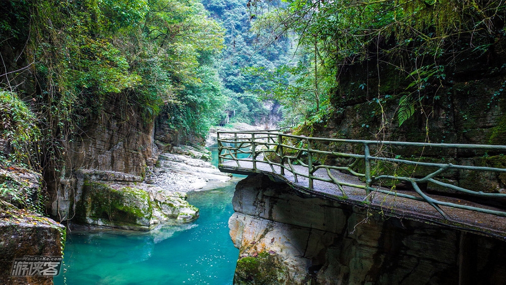 神秘巴楚 | 情迷神农+诗意三峡+恩施秘境，全景8日
