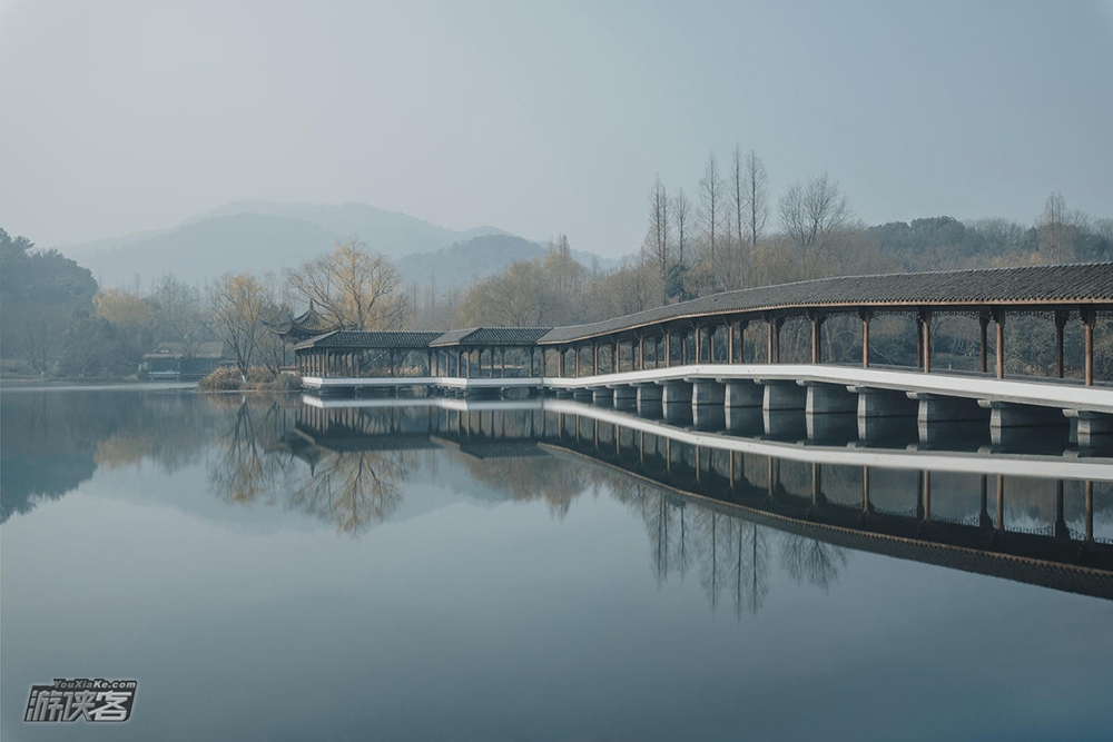 【摄影师带你打卡杭州】旅拍三评西湖十景“三台云水” 探秘西湖人少景美的小众景点，避开汹涌人潮，专业摄影师微旅拍，探秘小众西湖，2-6人vip小团