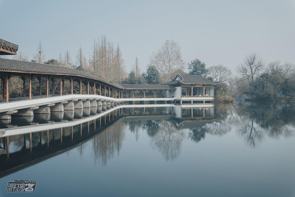 【摄影师带你打卡杭州】旅拍三评西湖十景“三台云水” 探秘西湖人少景美的小众景点，避开汹涌人潮，专业摄影师微旅拍，探秘小众西湖，2-6人vip小团