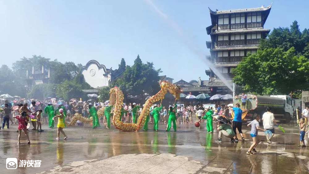 【2020洛带客家水龙节】8.8周六,“寻龙记”古镇定向赛+水龙表演+泼水狂欢,组团战斗!去一年一度活动现场撒欢!(含定向赛赛事包、参赛服、完赛奖牌)