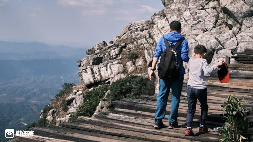 清远大罗山丨登清城第一峰,赏山顶险峻秀美石峰