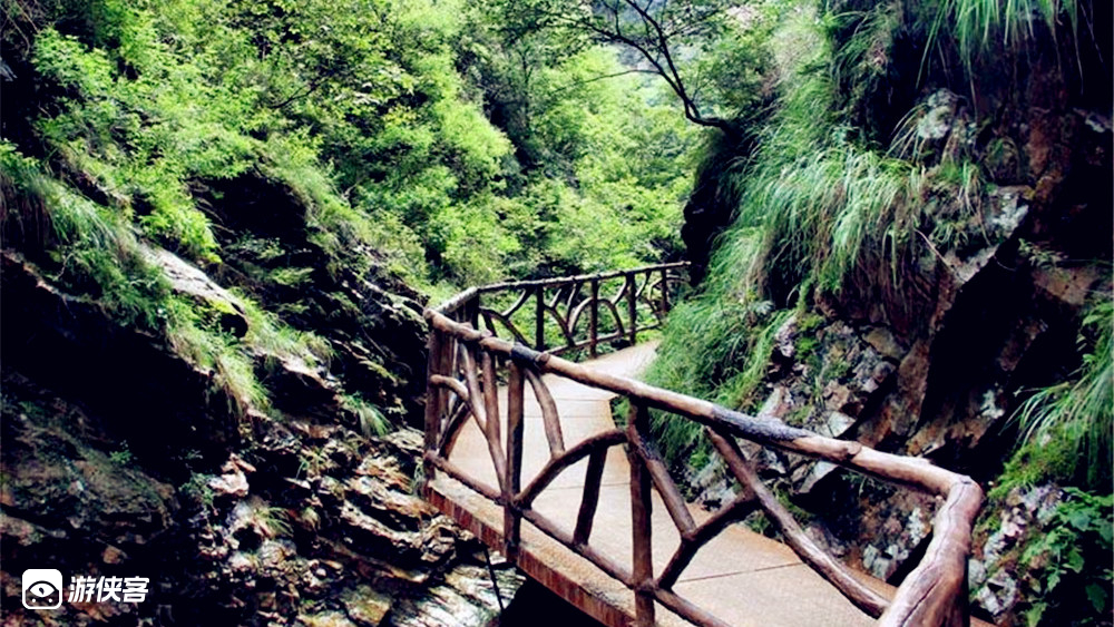 【北方小黄山·六里坪】5月1日 后龙风水禁地 — 六里坪赏杜鹃,夜宿森林小木屋,逛塞外江南水镇2日活动