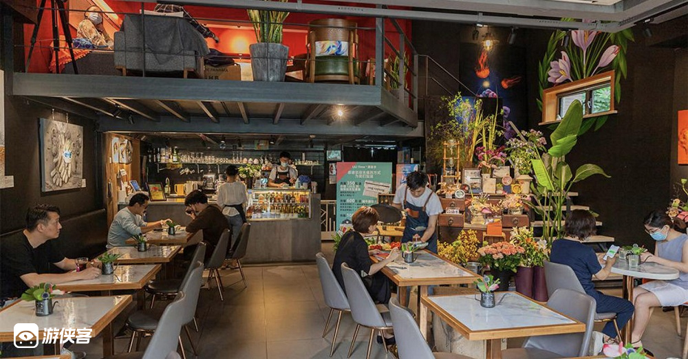 【不一样的探店】隐秘而伟大，探店之旅在上海“最”独特的咖啡店里，专业精品咖啡课教学，与听障咖啡师互动学趣味手语，听人和聋人公益共创行动，为城市服务者送上祝福咖啡
