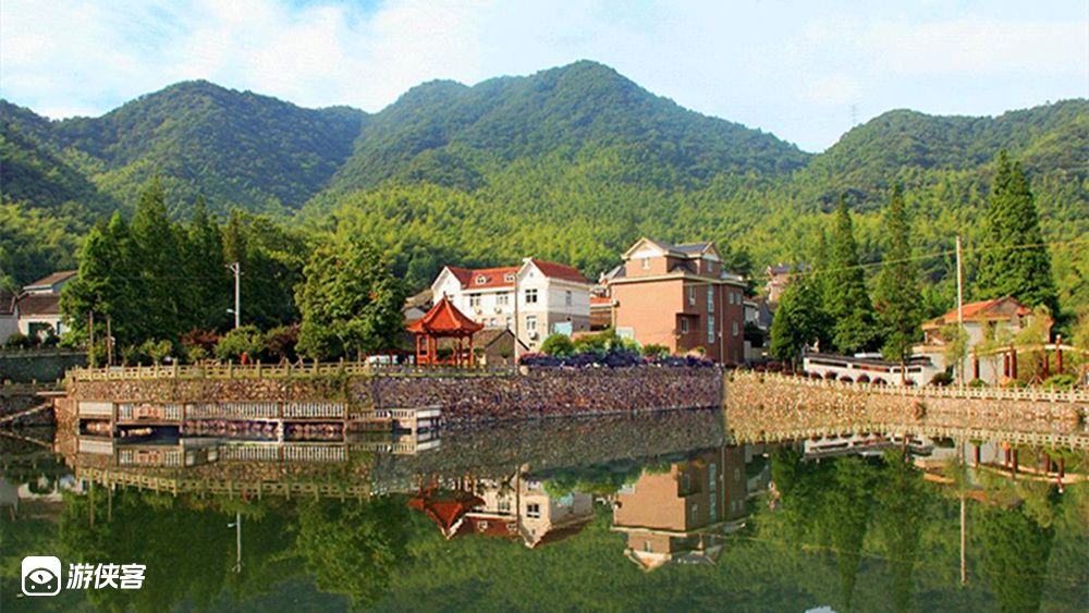 【游侠宝贝-童趣武功山】五一假期,带娃徒步东盘山,港口博物馆+民丰村联动,石磨磨炒毛麸+采茶/土灶制茶+铁犁耕田+摘艾草/揉青团+跳草绳+美味土灶菜,归隐田居,小众专线