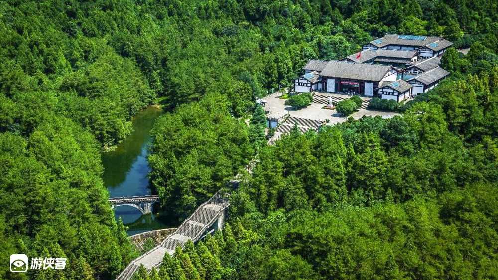 【红色印记·川陕根据地】建党百年特别策划,朱德元帅故居-拜谒川陕根据地将帅碑林-十八月潭步步有景-米仓古道访古-香炉山看云雾杜鹃,川陕革命老区4日深度游