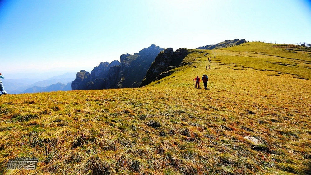 【秦岭十八峰·鹿角梁】 登顶极目远眺,跑马梁,兵马营,冰晶顶,光头山