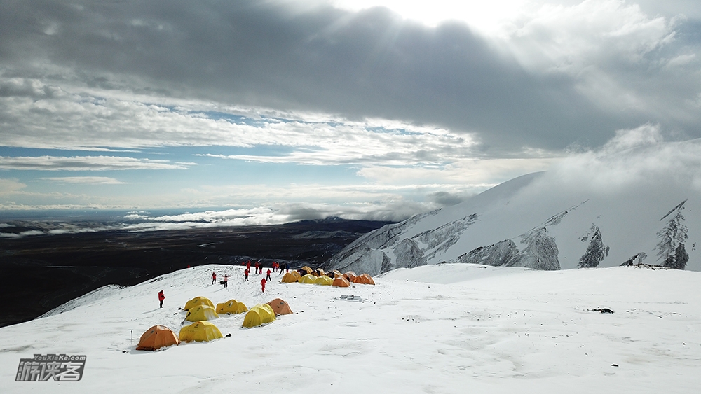 【雪山攀登 玉珠峰】登顶6178米,脚踩亮冰,头顶蓝天,在中国登山训练