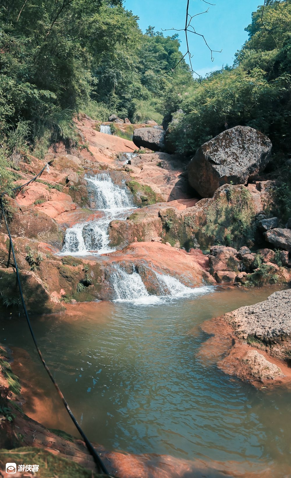 8周六,新线首发,走进大邑弯弓崖,打卡清凉夬石瀑布,听蝉噪蛙鸣,流水