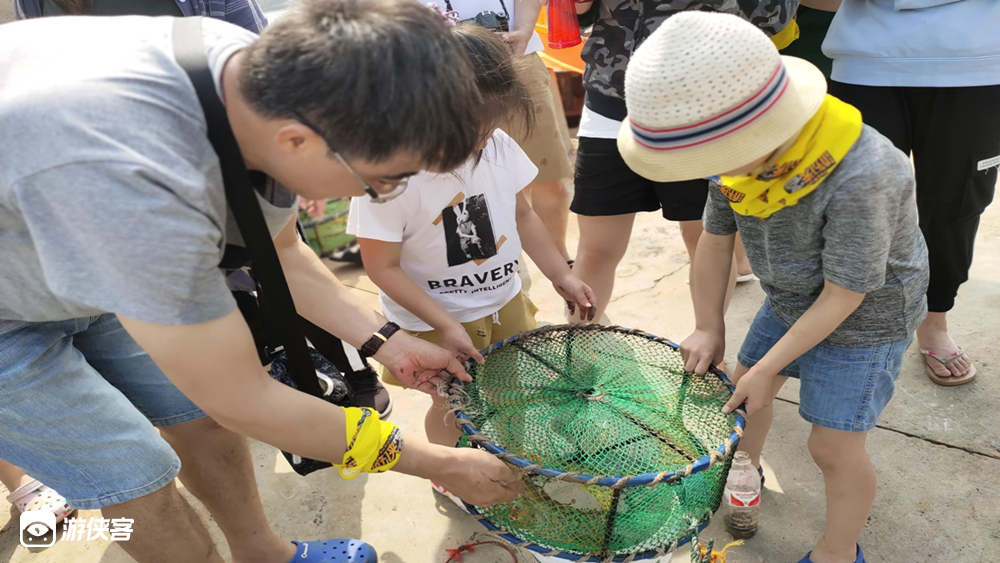【游侠宝贝-漫游嵊泗】2021住宿升级;海鲜大餐一价全含,全程管家服务接待;享华东2750米蔚蓝沙滩,幼童家庭趣玩省心悠闲,亲子海岸骑行,捕蟹笼,KTV唱享夏夜,半自由行