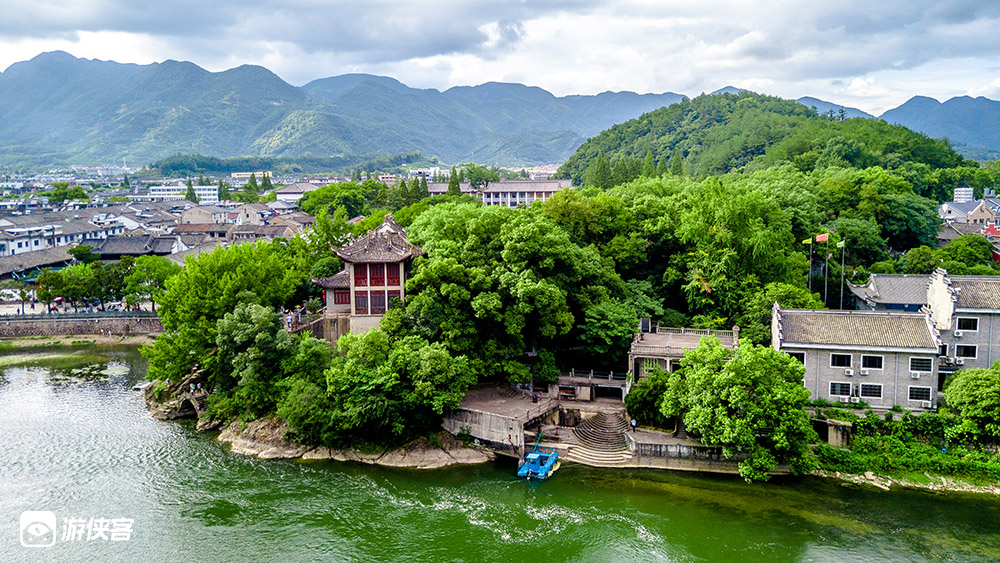 四明问秋·栖霞坑|徒步浙东秋色天花板,览枫叶水杉