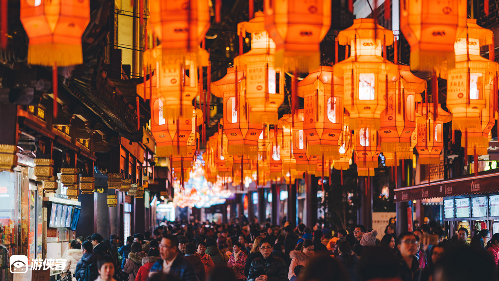 亲子·金山非遗贺新年|龙俗年舞白龙，锣鼓里戏皮影