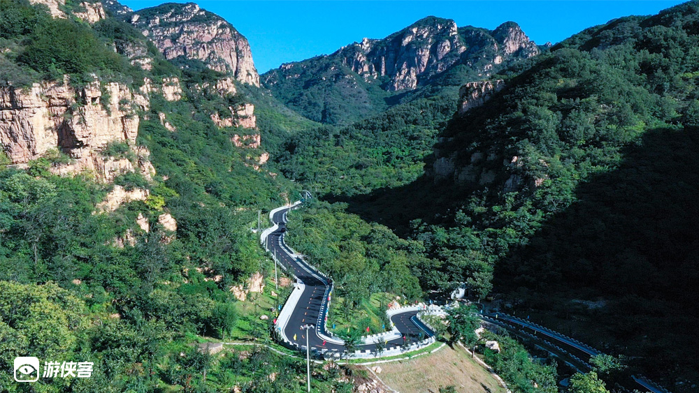 【春日畅游·梨树沟石林峡】2-4月早春踏青,环抱古树,打卡网红山地滑车,恐高挑战石林峡高空UFO玻璃观景台,体验刺激与激情(20人小团/私家团)