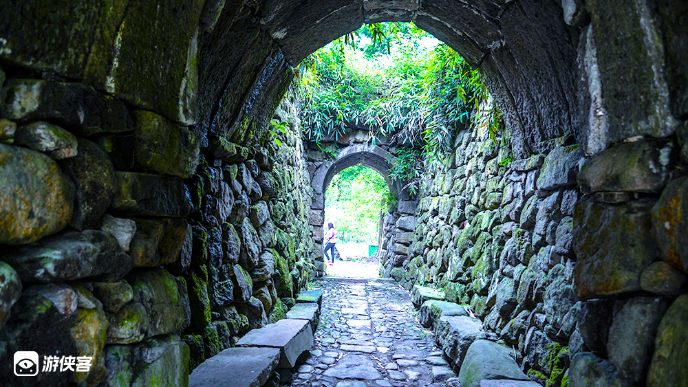 【山野旅行家 · 杭宣古道】打卡安吉网红咖啡馆，探访千年古刹釜托禅寺，品尝寺庙素面，徒步杭宣古道环线，寻觅杭宣古道独松关，东西高山幽涧，南北狭谷相通（需48小时核酸报告）