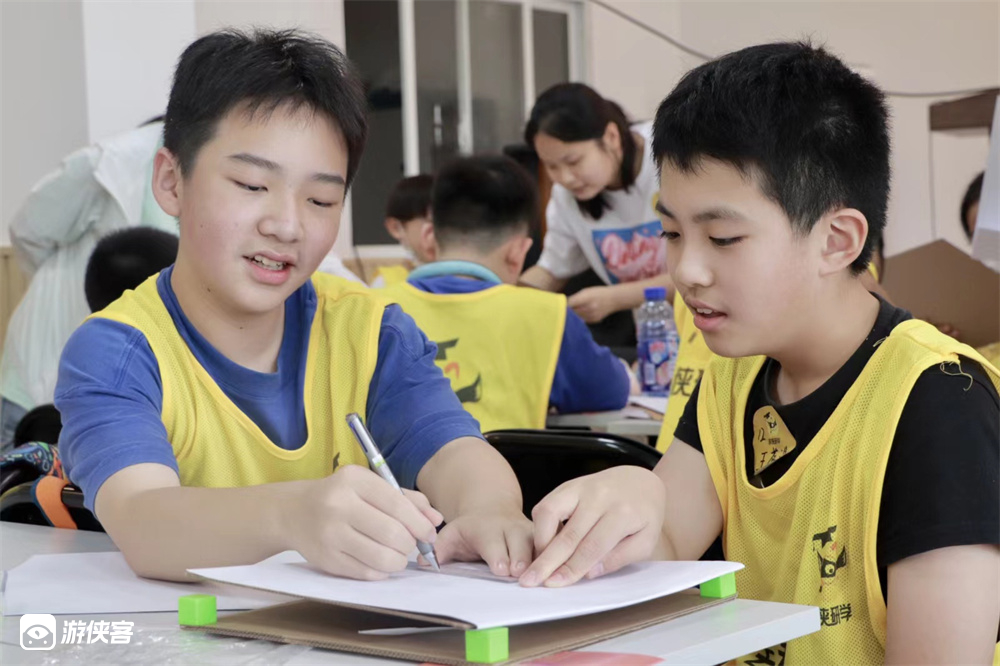 【游侠研学丨机械系列 · 勘测雷达】往返大巴接送,溯游一战,寻访“侦查奇兵”,探寻雷达的前世今生,深入学习雷达波段与组成,了解防御雷达制造发明,感受雷达探测未知的奇妙