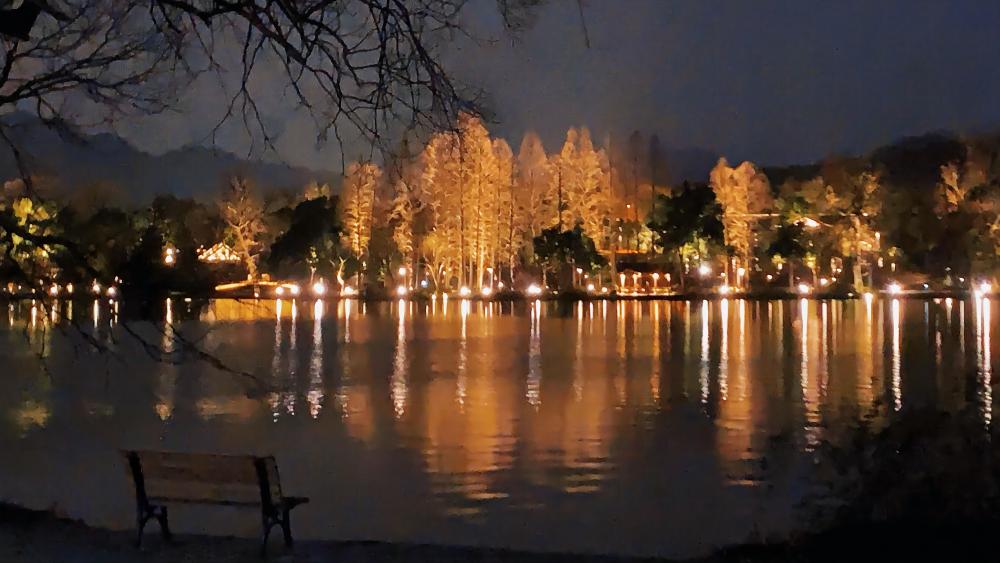 【游侠周四夜跑】送夏迎秋，夜跑回归，西湖边挥洒汗水，有氧慢跑~ 2023.8.24 游侠客夜跑（第16期） - <沿湖慢跑> 西湖8字！释放压力，有氧燃脂，大众夜跑线~