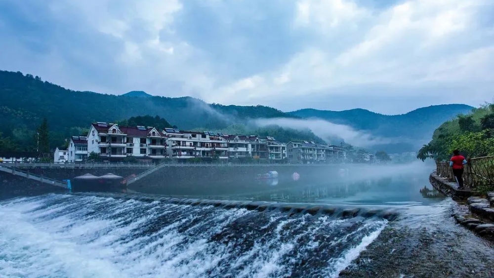 桐庐夏日·雅鲁漂流｜避暑富春江畔旁，逛古村奇山凉