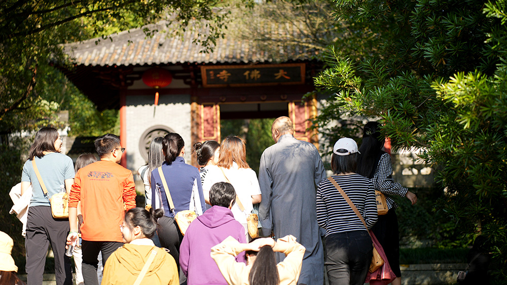 新兴人类星球·碳水环游 | 新昌大佛寺静心净气