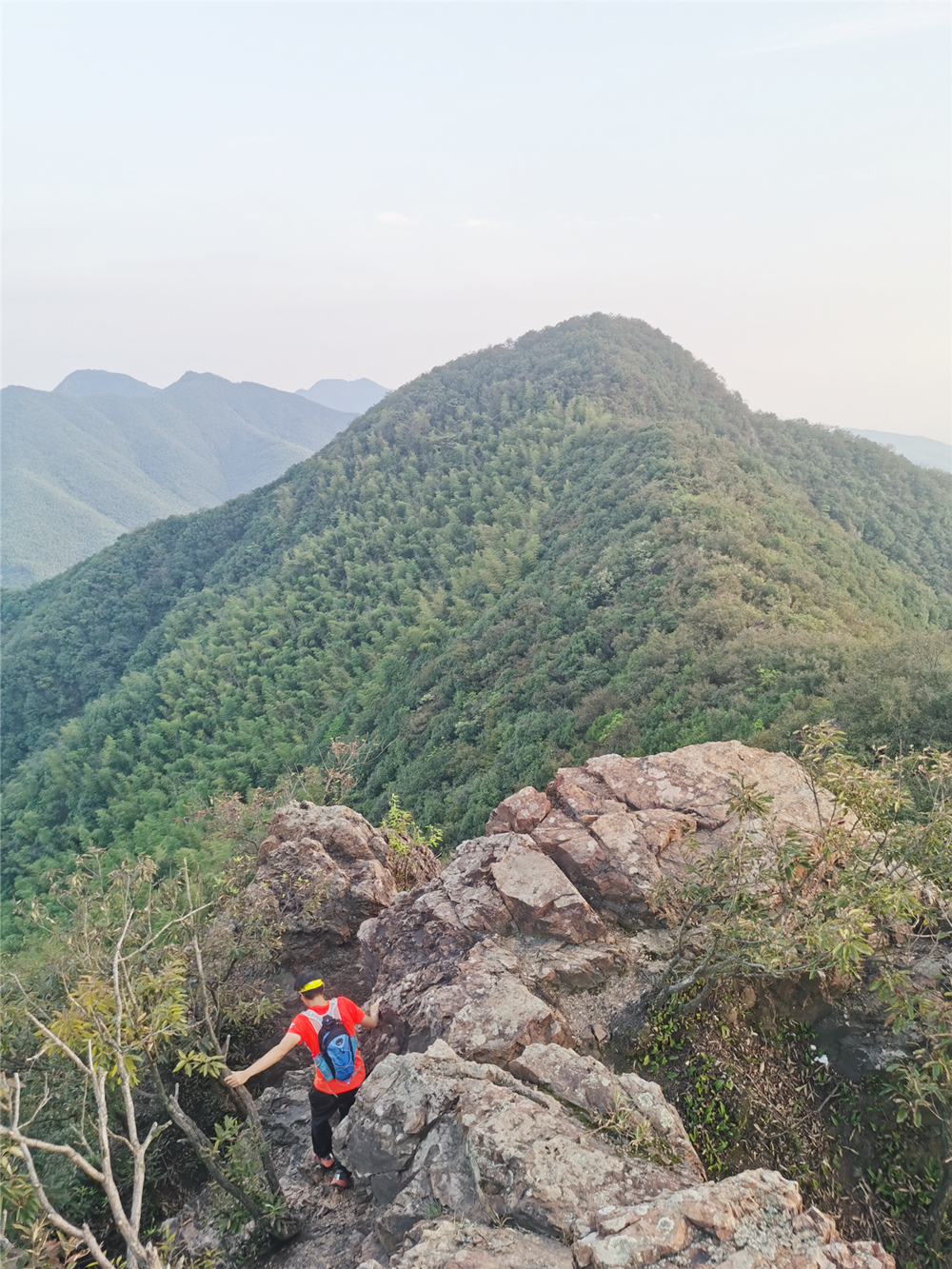  山野攀行·仙锅瞰竹｜登仙山头与锅底山，俯瞰竹海