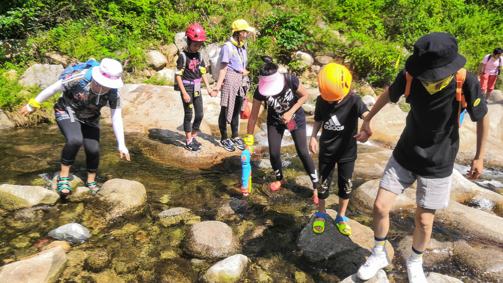 赛峪溯溪·夏日轻徒步,溯溪越河谷,亲子休闲1日