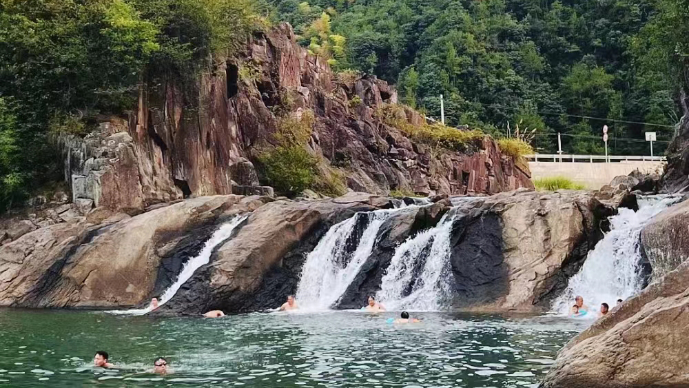 西施岩·嵊州小乌溪丨绍兴小三峡,轻徒戏水