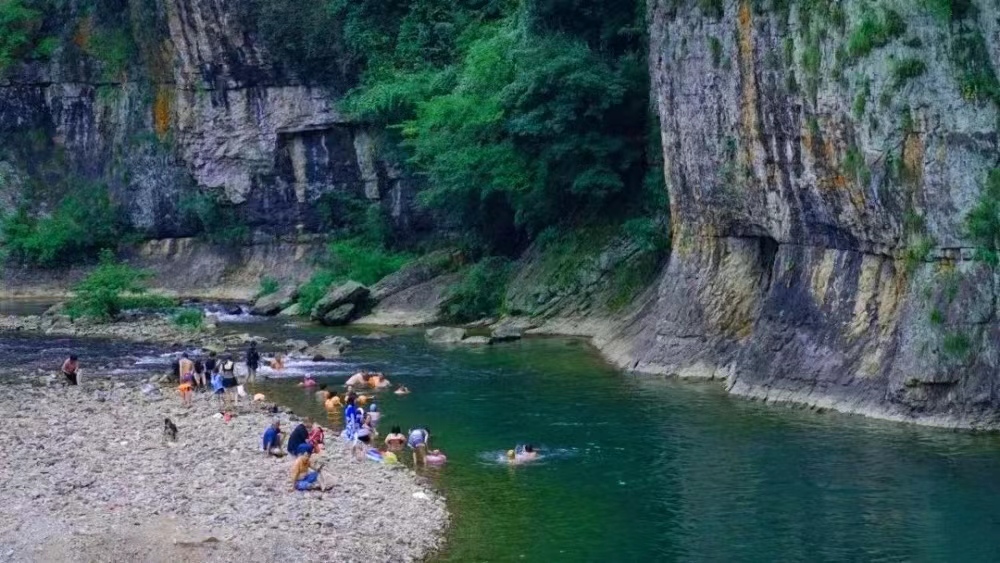 西施岩·嵊州小乌溪丨绍兴小三峡,轻徒戏水