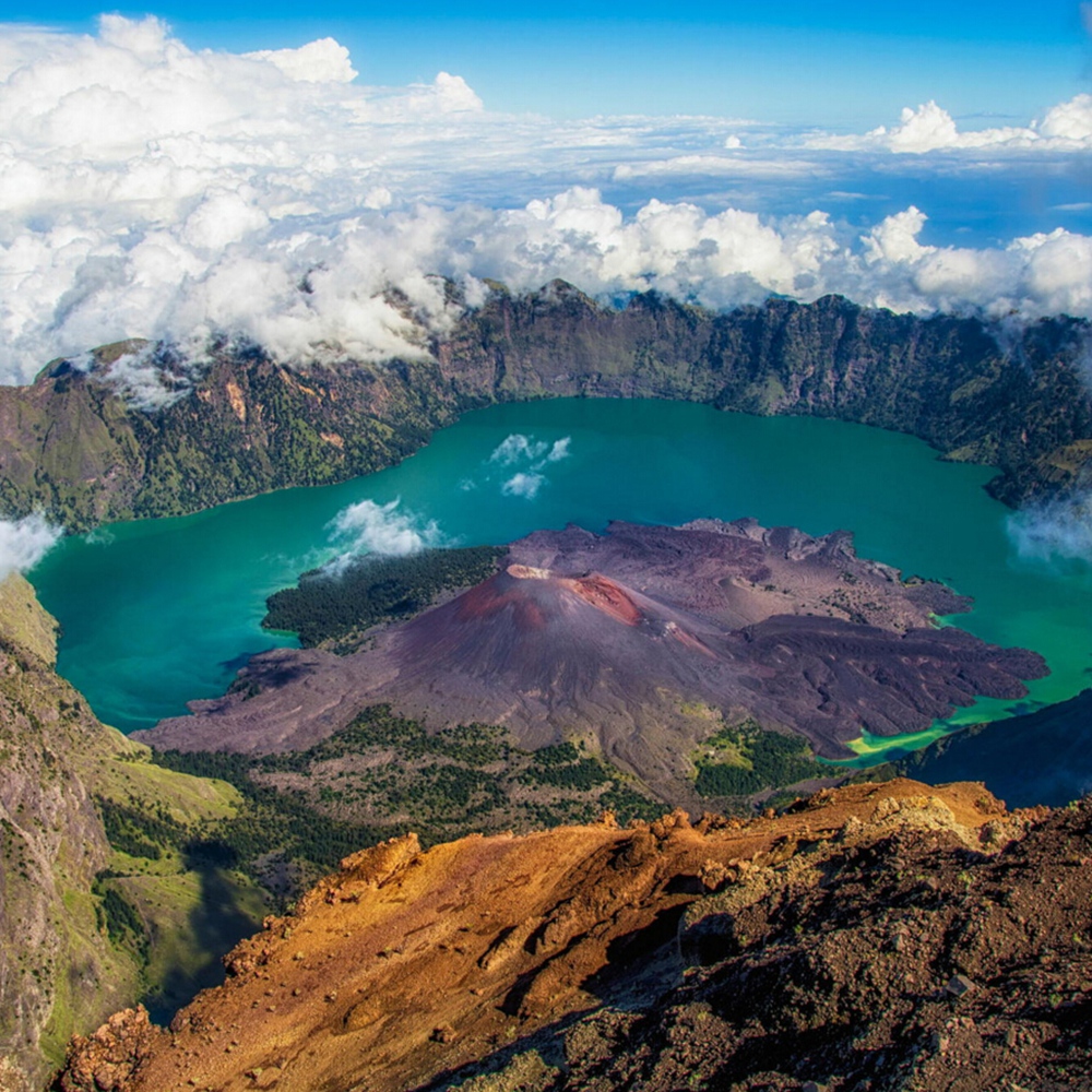 小众印尼·林贾尼火山 | 全球十大至美火山徒步路线