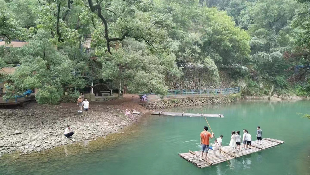 亲子·独立营·宝石小猎人丨桐庐石舍古村探秘寻宝 - <可单飞>桐庐秘境石舍古村探秘寻宝，富春江源头捡宝石，DIY属于自己的夜明珠，自然学校营地千年古樟休闲