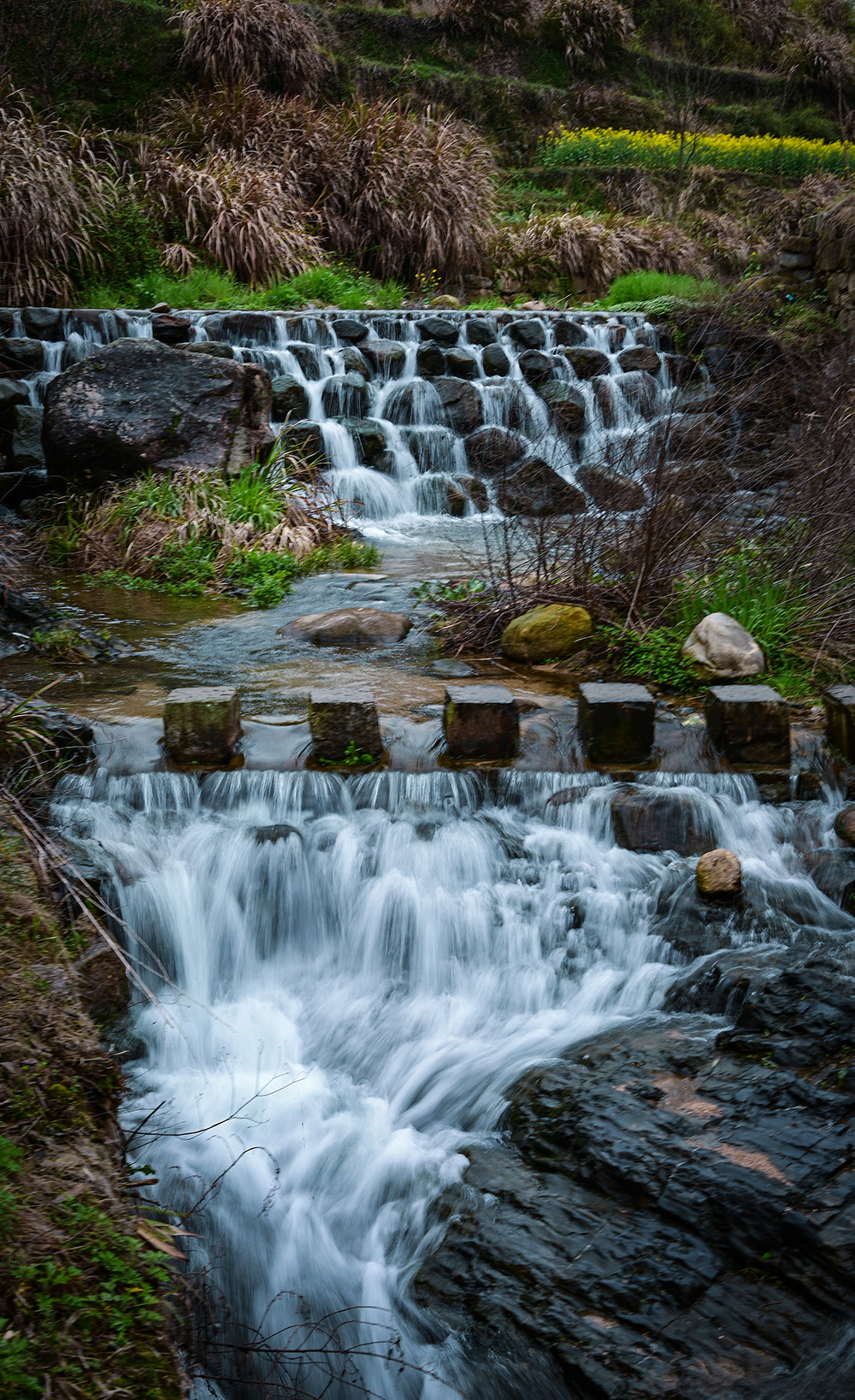 萤石奇缘·荆坎古道 | 漫步皖南坎头村，山间金秋稻田