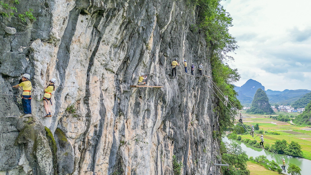野趣阳朔2天丨地下溶洞+遇龙河晨骑+飞拉达体验