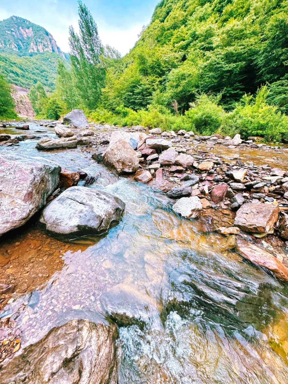 巩义大峡谷·引水洞·三叠瀑·铁佛寺丨沉浸秘境玩水