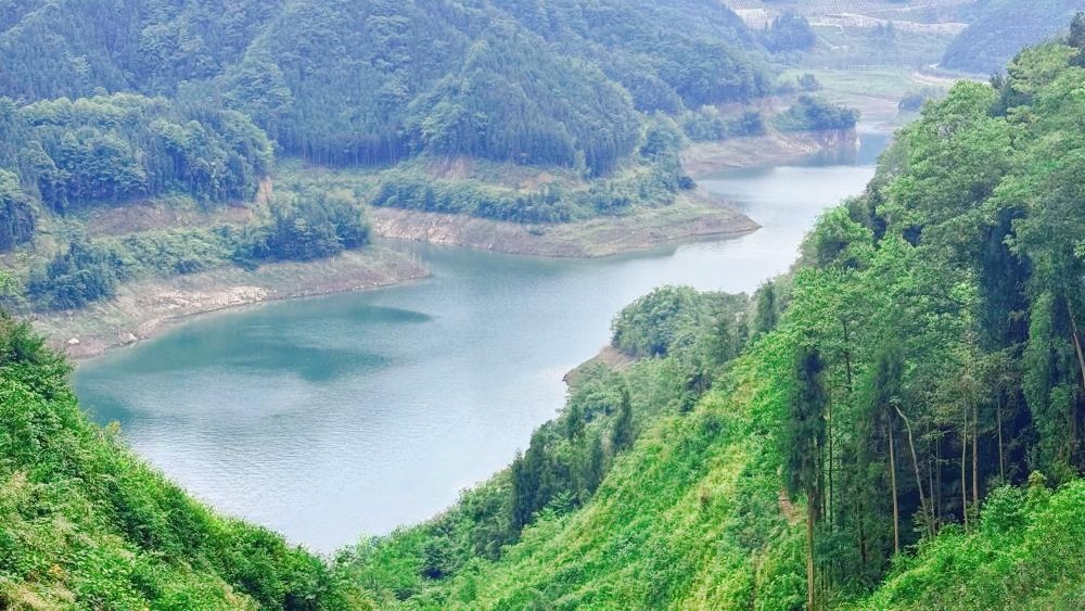 野趣轻徒·红峡谷|邂逅森林湖畔 轻徒玩水峡谷
