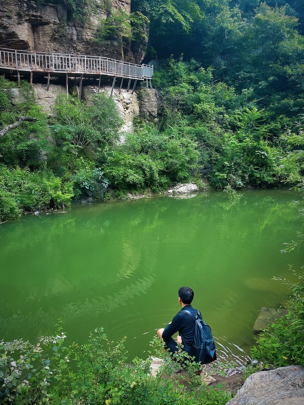 巩义大峡谷漂流+蝴蝶谷 | 郑州附近的超高性价比漂流 - 上午徒步，下午漂流；河道惊险刺激又好玩，藏在巩义大山里面的真峡谷真漂流；夏日炎炎  清凉一夏的水上漂流，邀您来体验