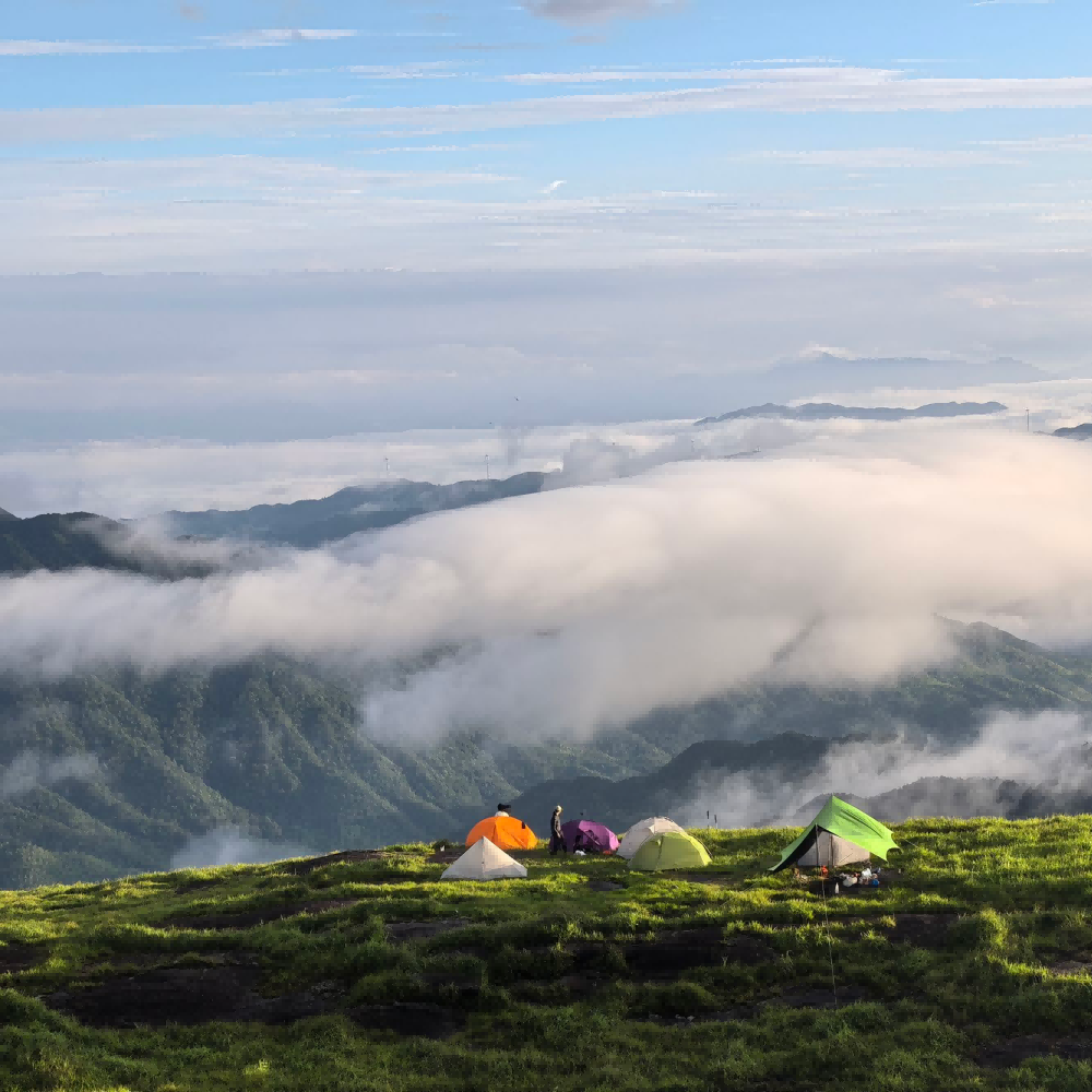 凌云之路·齐云山｜登赣南第一高峰，赏云海草甸星空