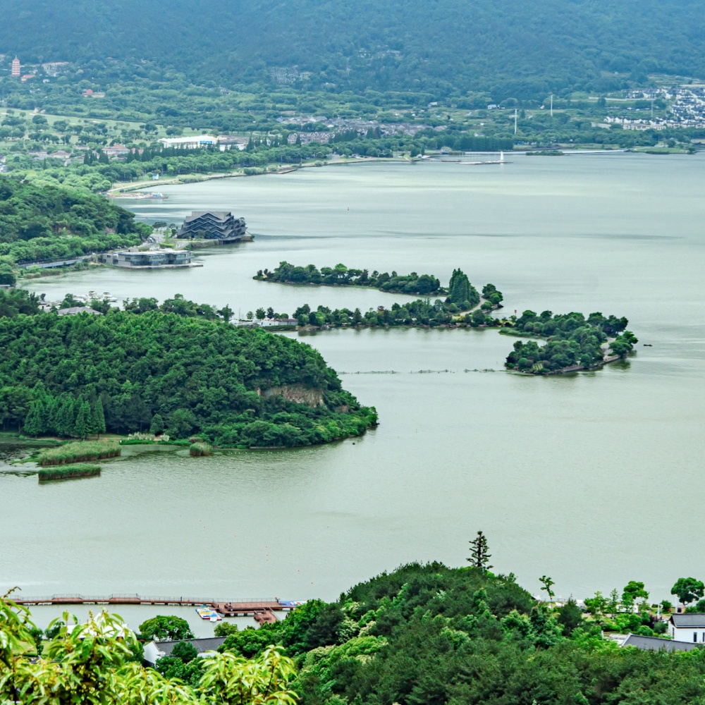 周末轻徒·钱湖秘境｜拜祭岭古道，登顶一览东钱湖